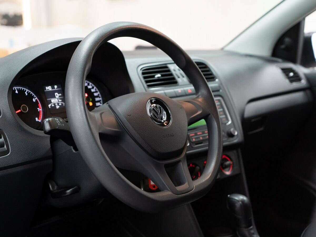 Купить Volkswagen Polo, 2017, 89 386 км, фото №5