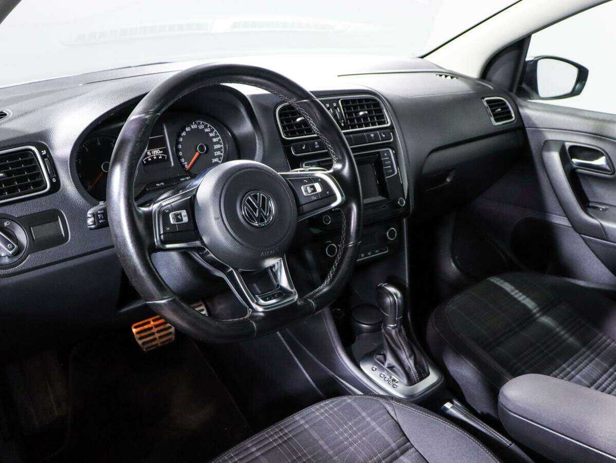 Купить Volkswagen Polo, 2017, 151 302 км, фото №14