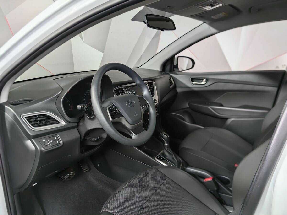 Купить Hyundai Solaris, 2019, 121 640 км, фото №14