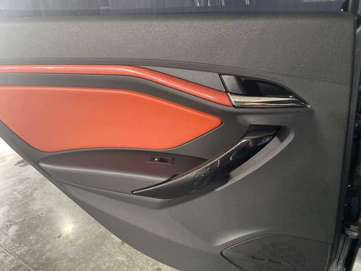 Купить Lada (ВАЗ) Vesta SW Cross, 2018, 88 269 км, фото №22