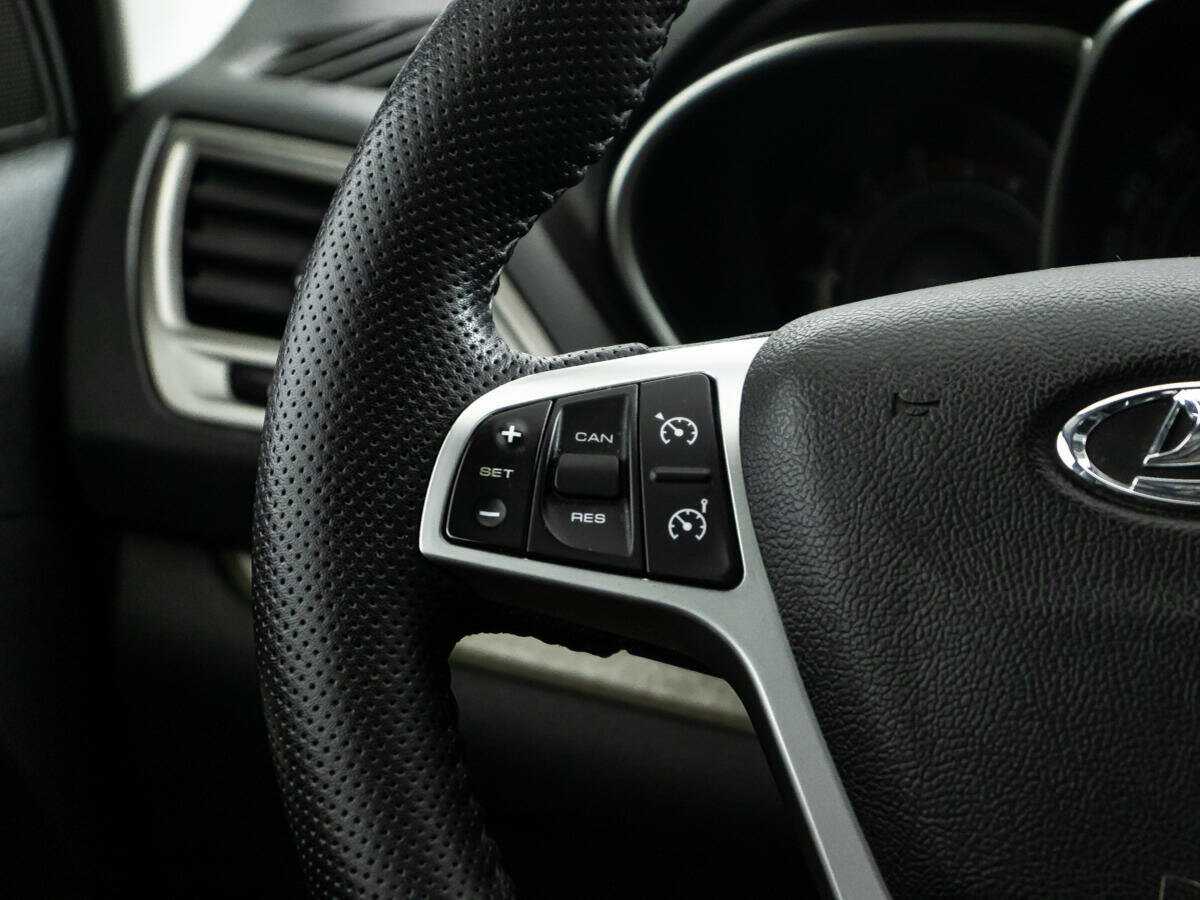 Купить Lada (ВАЗ) Vesta SW, 2018, 116 245 км, фото №17