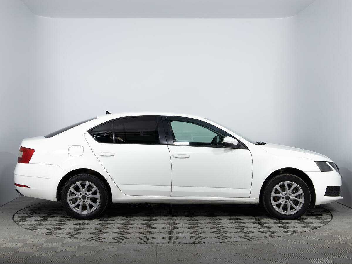 Купить Skoda Octavia, 2018, 413 386 км, фото №4