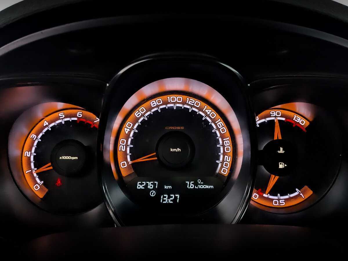 Купить Lada (ВАЗ) Vesta SW Cross, 2019, 62 764 км, фото №11