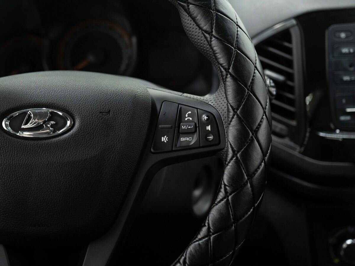 Купить Lada (ВАЗ) XRAY Cross, 2019, 40 000 км, фото №15