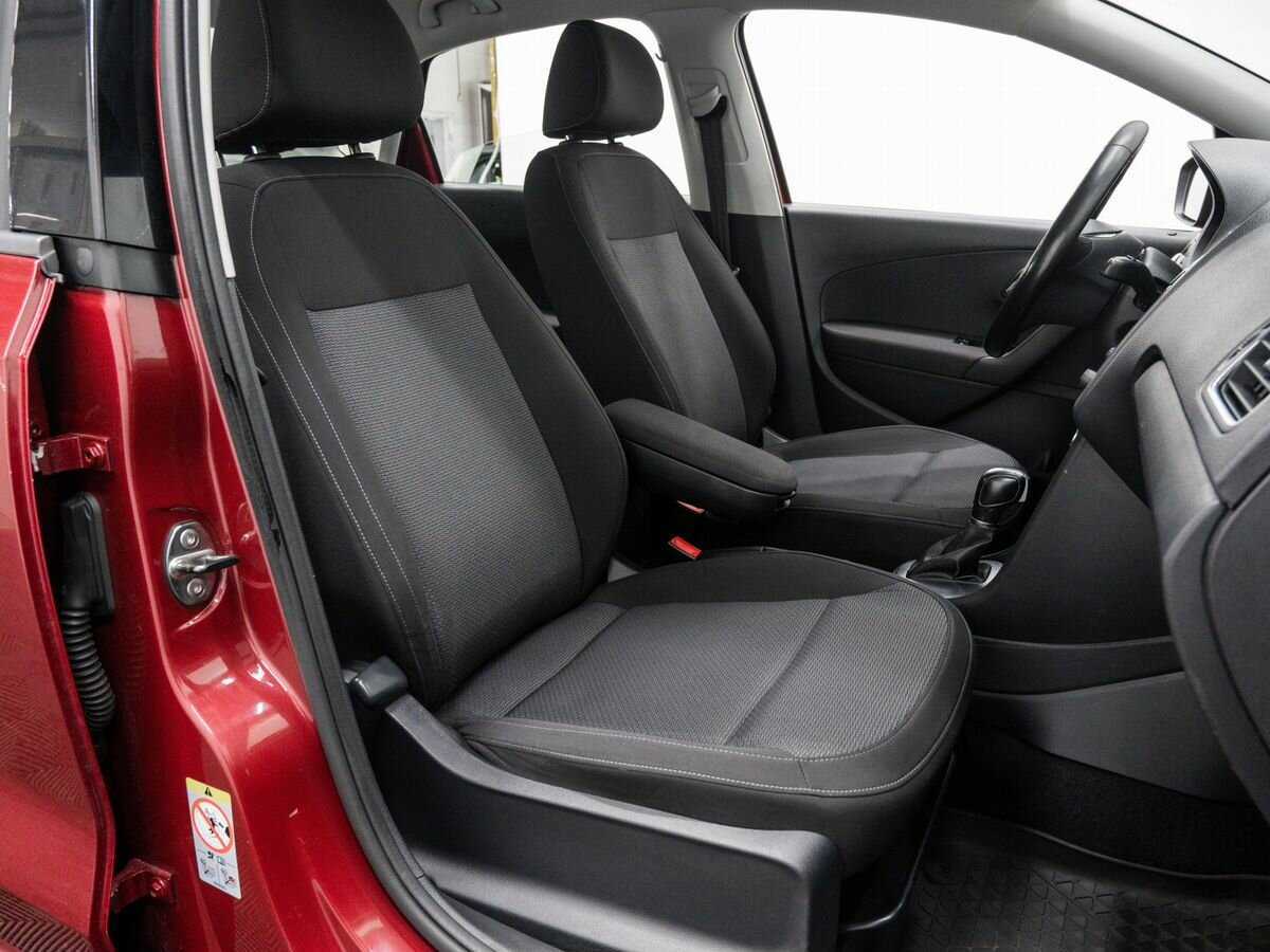 Купить Volkswagen Polo, 2017, 93 000 км, фото №6