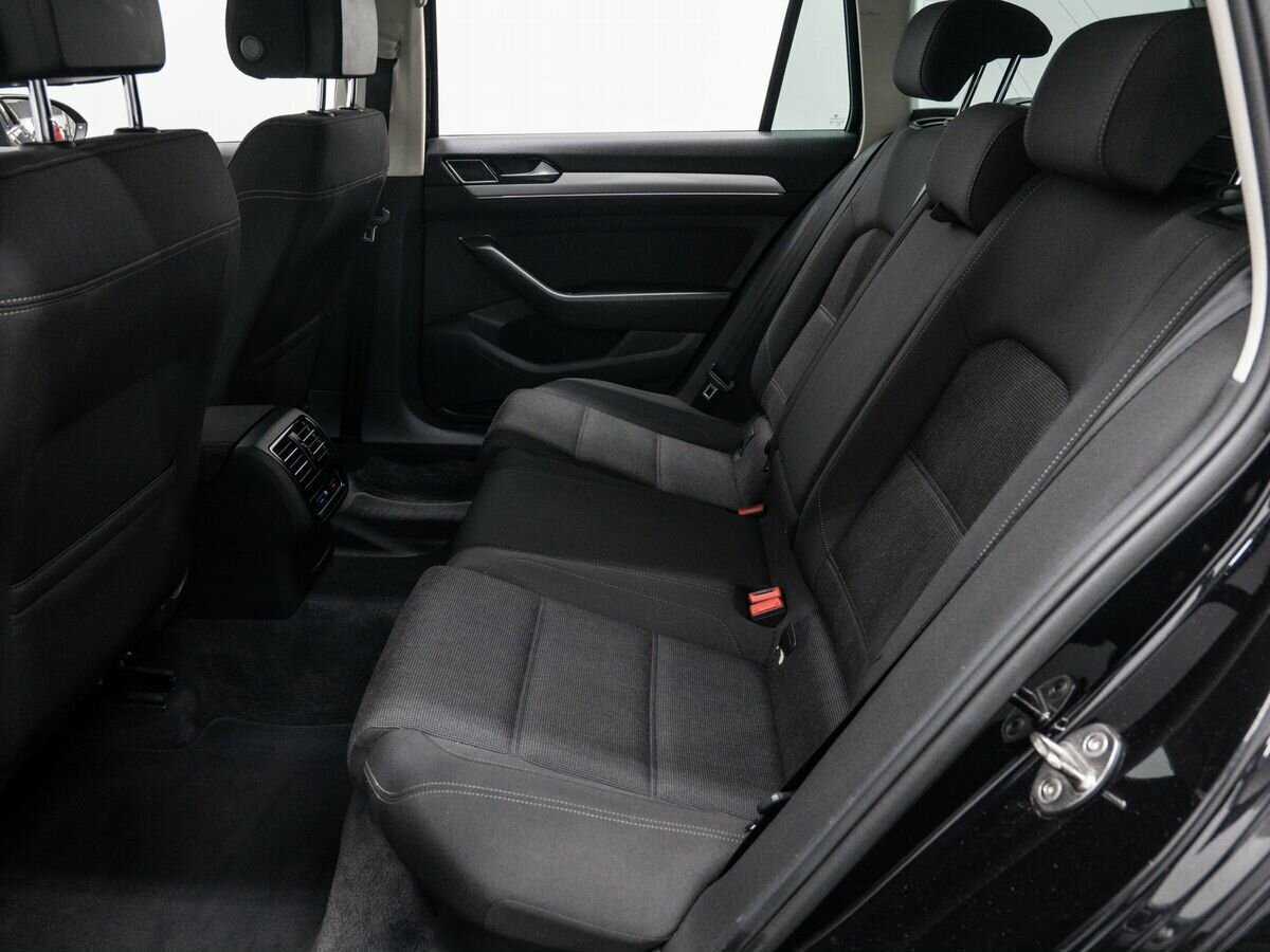 Купить Volkswagen Passat, 2018, 225 564 км, фото №12