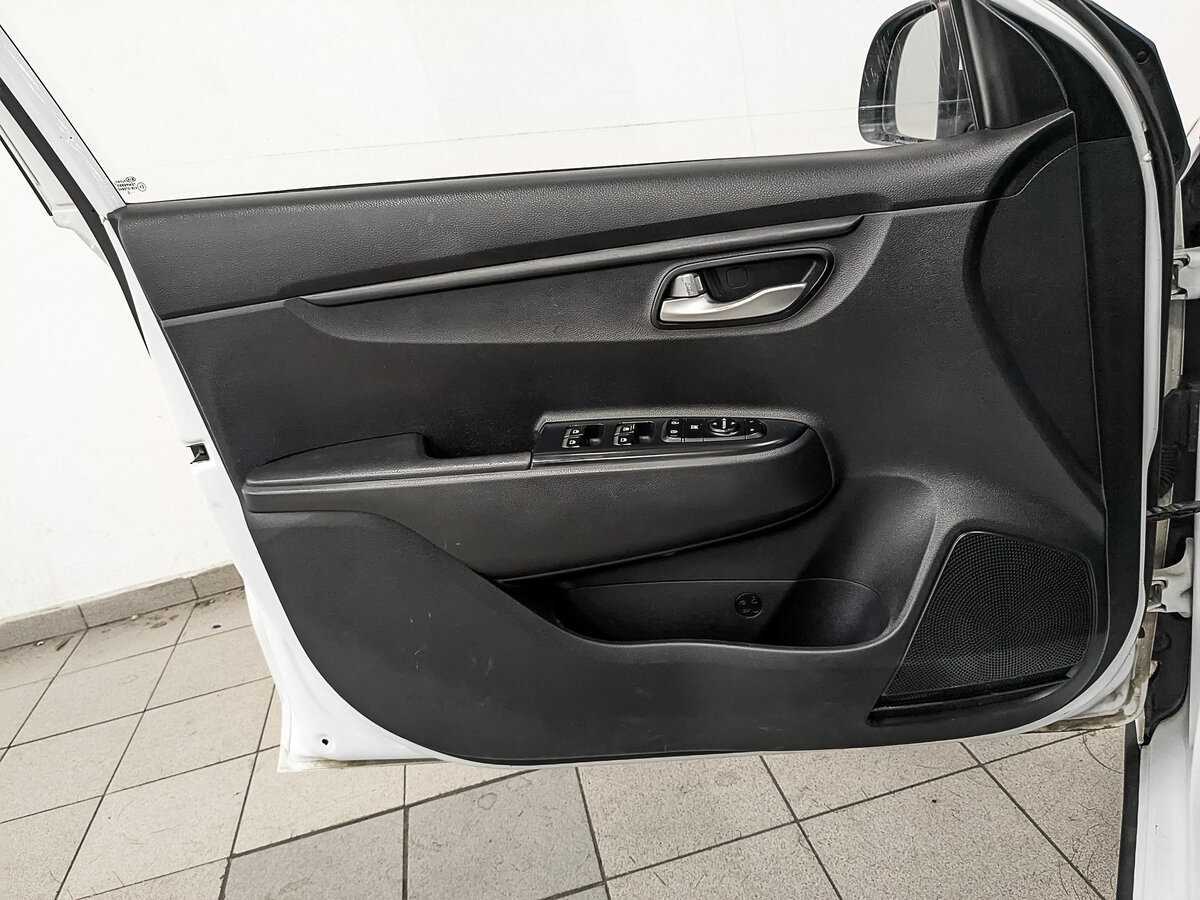 Купить Kia Rio X-Line, 2020, 197 891 км, фото №18