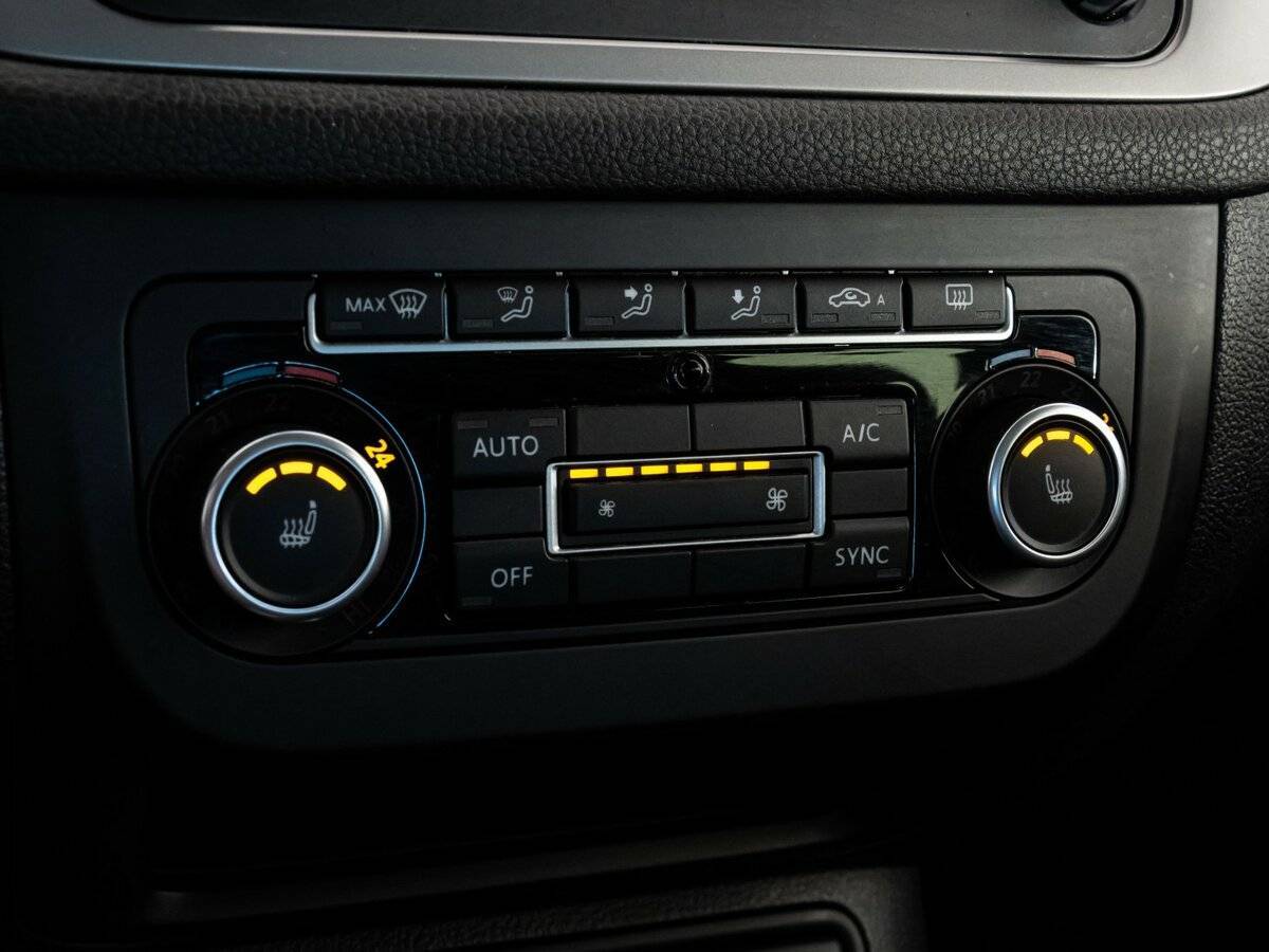 Купить Volkswagen Tiguan, 2015, 164 925 км, фото №13