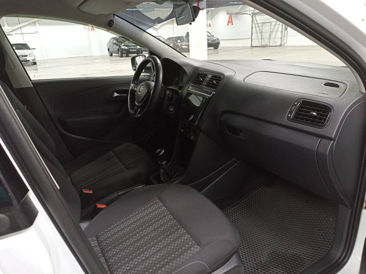 Купить Volkswagen Polo, 2016, 194 123 км, фото №11