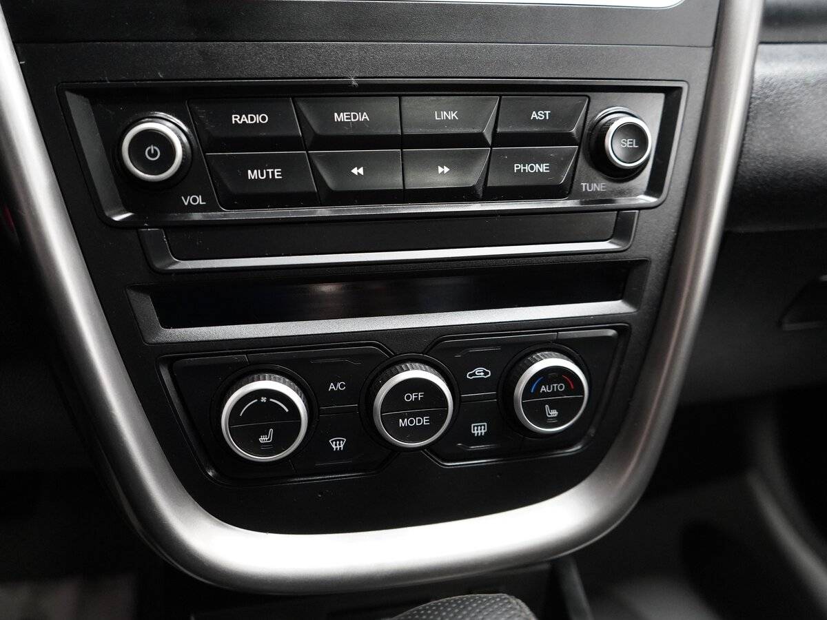 Купить FAW Besturn X80, 2019, 88 299 км, фото №16